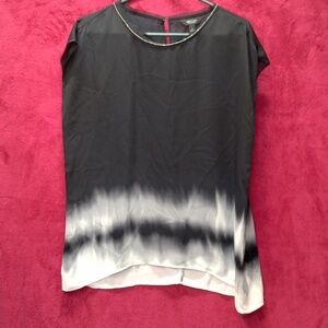 Simply Vera woman's size L black and white sleeveless shirt